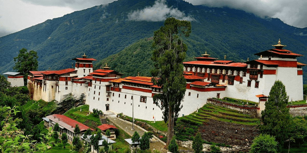 Trongsa Dzong - Visit Bhutan - Slider 1
